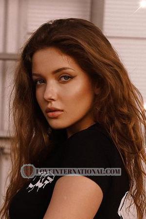 202233 - Evelina Age: 18 - Ukraine